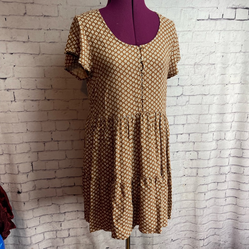 Rylee and Cru size small golden tan flower print midi dress